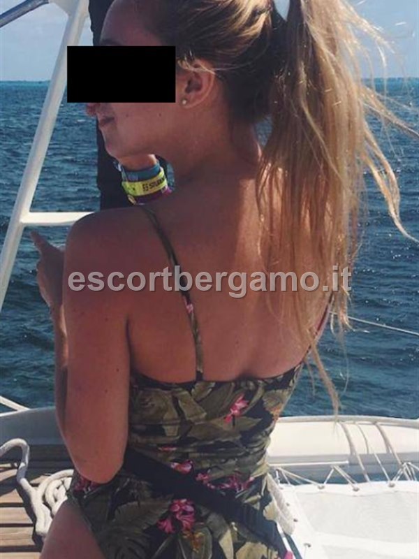 Alba — annuncio escort a Piazza Brembana · Valle Brembana